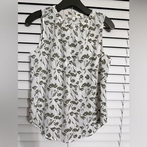 🛍️ Fun 2 Fun White/Green Top Size Small